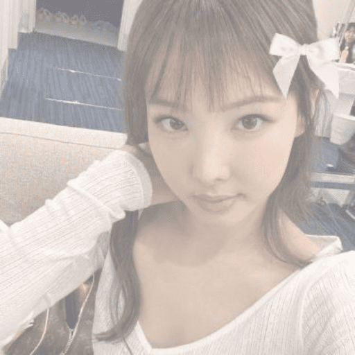 ─   N⍺ⴗeon  /  twice 9