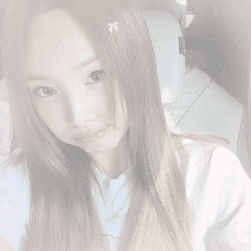 ─   N⍺ⴗeon  /  twice 5