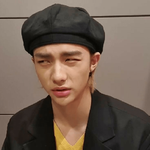 Jeongin<3 7