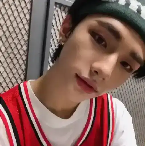 ׅ ׄ ‎‎ꔫ ‎  . — Hyunjin﹗ 19