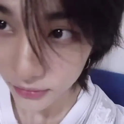 ׅ ׄ ‎‎ꔫ ‎  . — Hyunjin﹗ 21