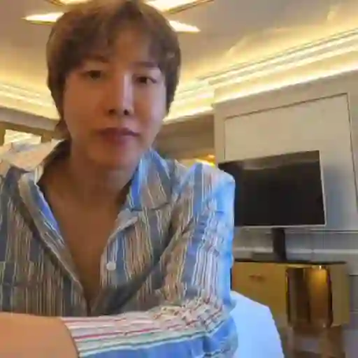 5𓈒    ܢ 🔺    「Jhope」    繲繯 17