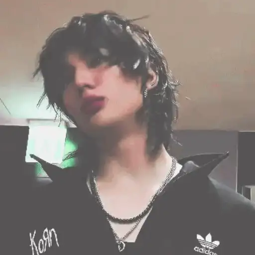 Hyunjin |   @   kimha creator. 21