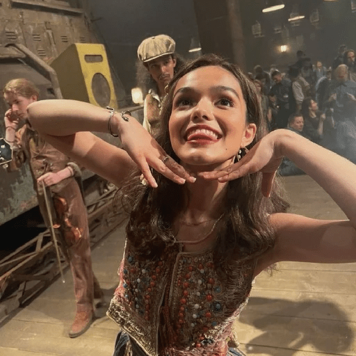ৎ🦢୭Rachel Zegler