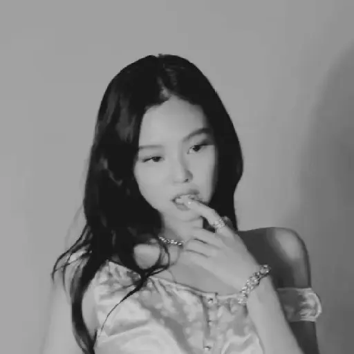 @ 𝗝ennie⎯⎯  𝗞im. 羅
