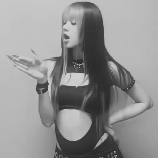 @ Megan⎯⎯  Skiendiel. 羅 18