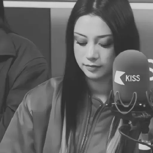 @ Megan⎯⎯  Skiendiel. 羅 8