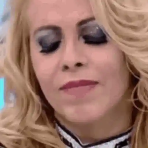 Reacciones para 𝒞ℴ𝓃𝓉𝑒𝓈𝓉𝒶𝓇 ✨