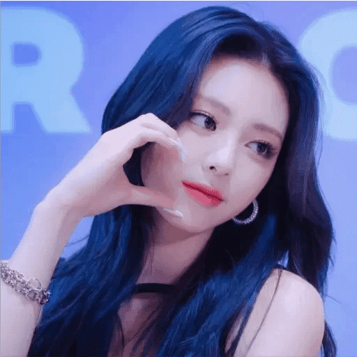 ITZY KPop 🇰🇷💗🎶🎙️✨ 4