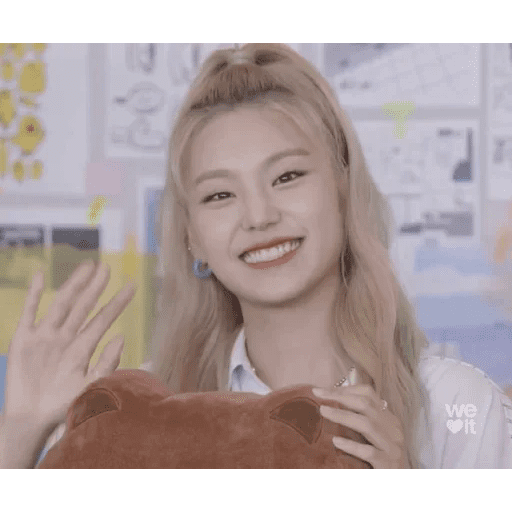 ITZY KPop 🇰🇷💗🎶🎙️✨ 18