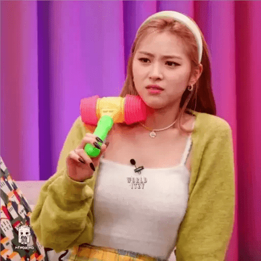 ITZY KPop 🇰🇷💗🎶🎙️✨ 10