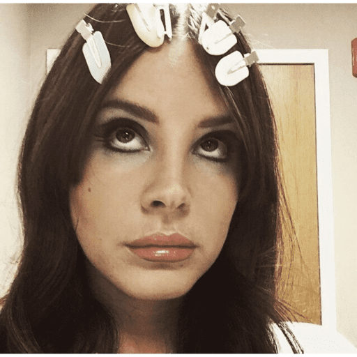 Lanita 🖤🧎🏻‍♀️‍➡️ 2