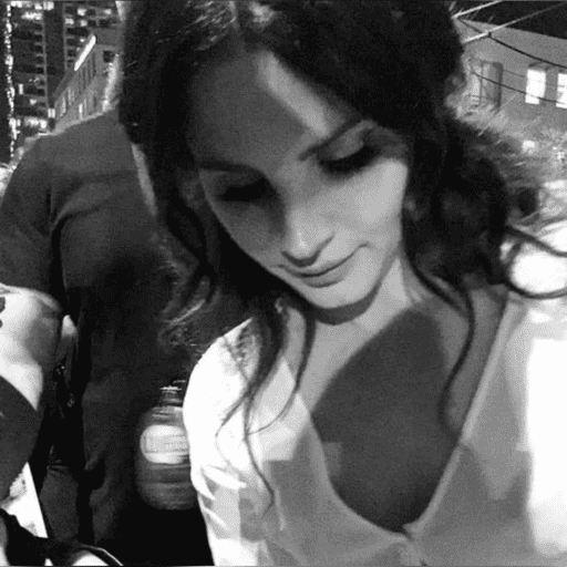 Lanita 🖤🧎🏻‍♀️‍➡️ 4