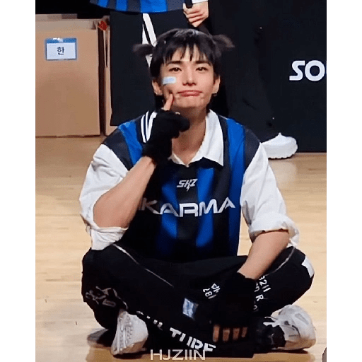 STRAYKIDS M 11