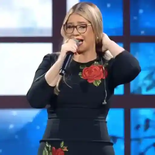 Marília Mendonça 1 10