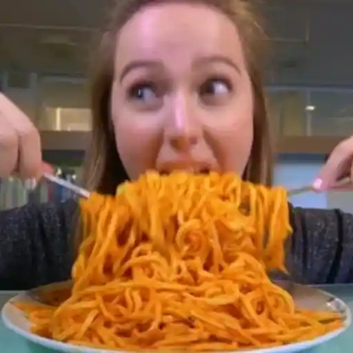 GIFs Comendo 🍽️ 22