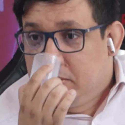 EM OFF gifs 24