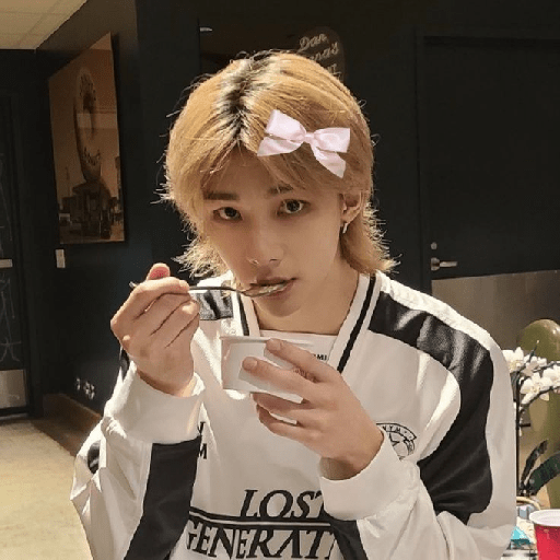 Hyunjin  6