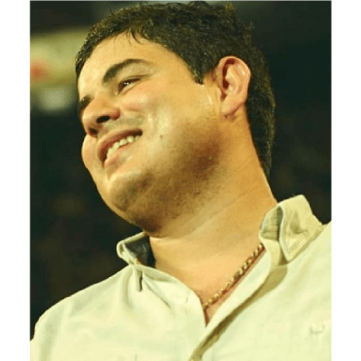 Alfredo Olivas  8