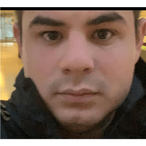 Alfredo Olivas  7