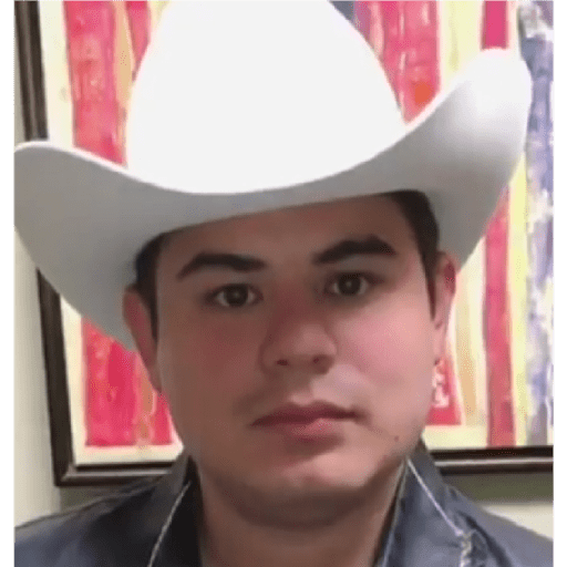 Alfredo Olivas 