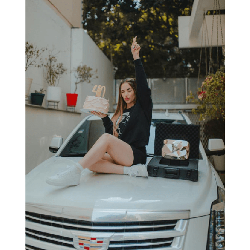 Kimberly loaiza 17
