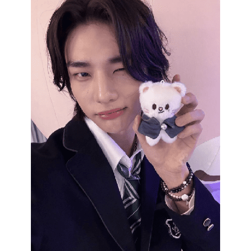 Hyunjin-Stray kids 3