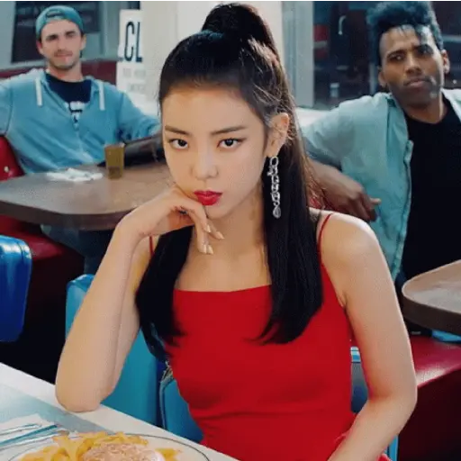 Sassy K-pop Ho 💅🏻💖 15