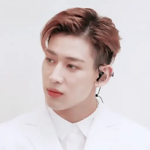 Sassy K-pop Ho 💅🏻💖 24