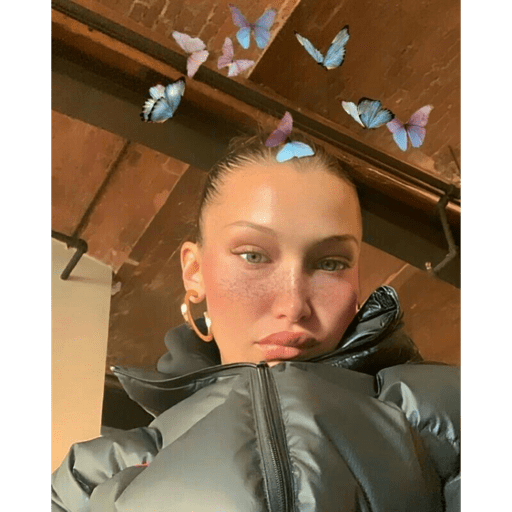 Bella Hadid 30