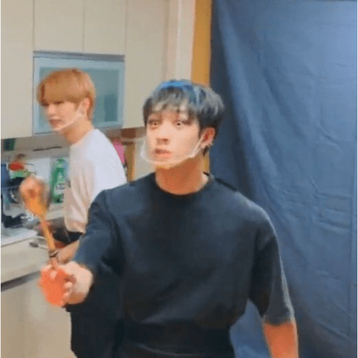 Stray kids  12