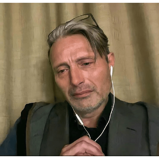 Mads mikkelsen  27
