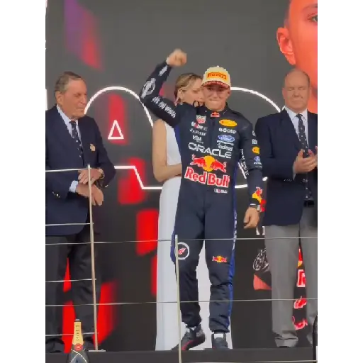 Isack Hadjar 🇫🇷🏎 RBR 2026 🟦🟥 10