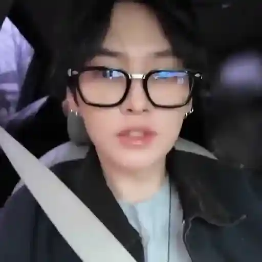 ㅤㅤ༒ㅤㅤ━━ㅤLEE KNOW