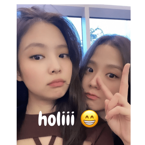 Jisoo y Jennie 23