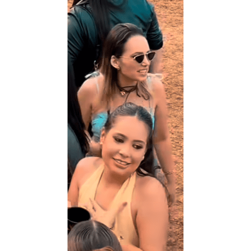 Esthefani  15