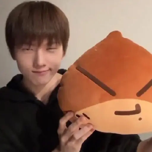 Jisungg only 4