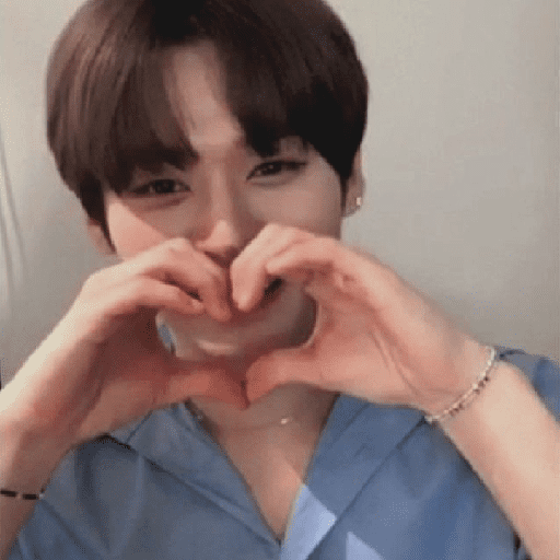 ᰋ 𝅄    ও Lee Know ¡ 21