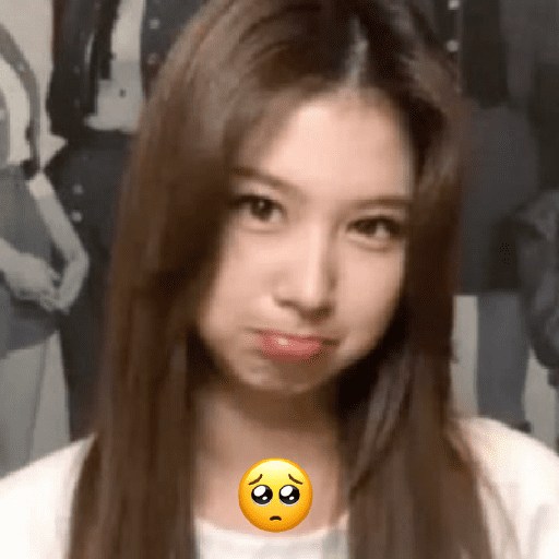 Sana imitando emojis ! ♡.  6