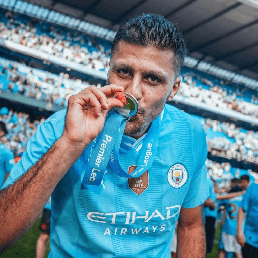 Manchester City 🏆 16