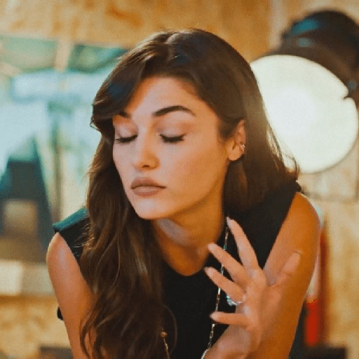 Eda Yildiz / Hande Erçel 🧚🏻‍♀️🦋 3