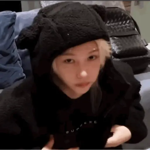 Stray Kids  3
