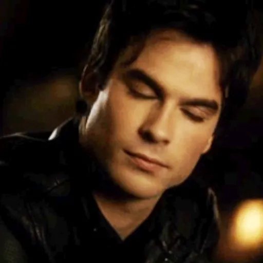 ﹫Damon Salvatore  18