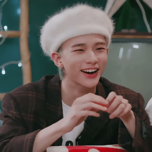 `` 🥐 ›› hyunjin  1