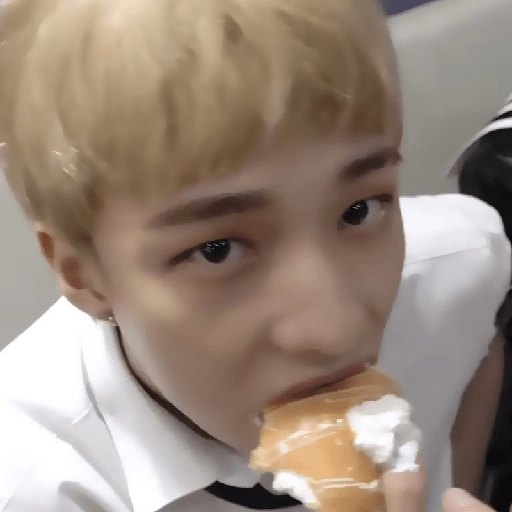 `` 🥐 ›› hyunjin  29