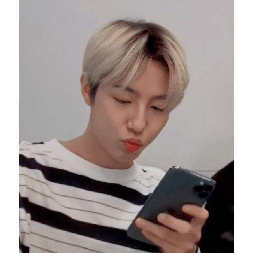 Huang Renjun Rpw 13