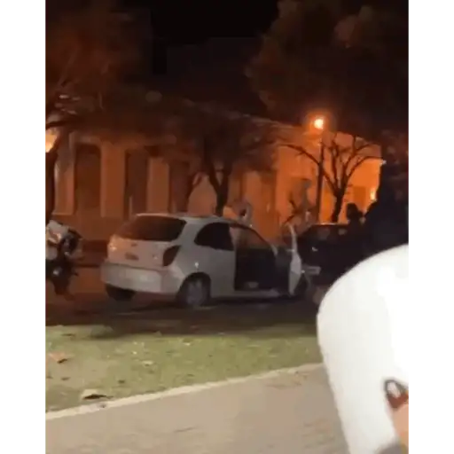 ملصق 3