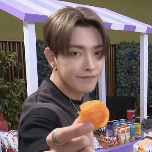 ׄ ͏ hongjoong  𖹭 1