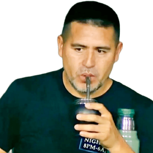 Tomando mate nico 12